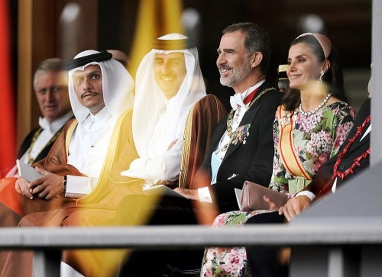 Nuevo emperador de Japón proclama formalmente su entronización