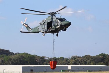 ¿Qué es el sistema Bambi Bucket, utilizado para apagar el fuego en cerro Patacón?