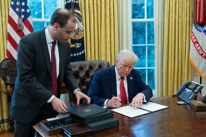 Trump saca a Estados Unidos del Consejo de Derechos Humanos de la ONU y congela fondos a la UNRWA