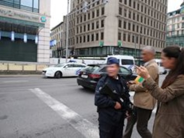 Hombre con falso cinturón de explosivos pone a Bruselas en estado de alerta