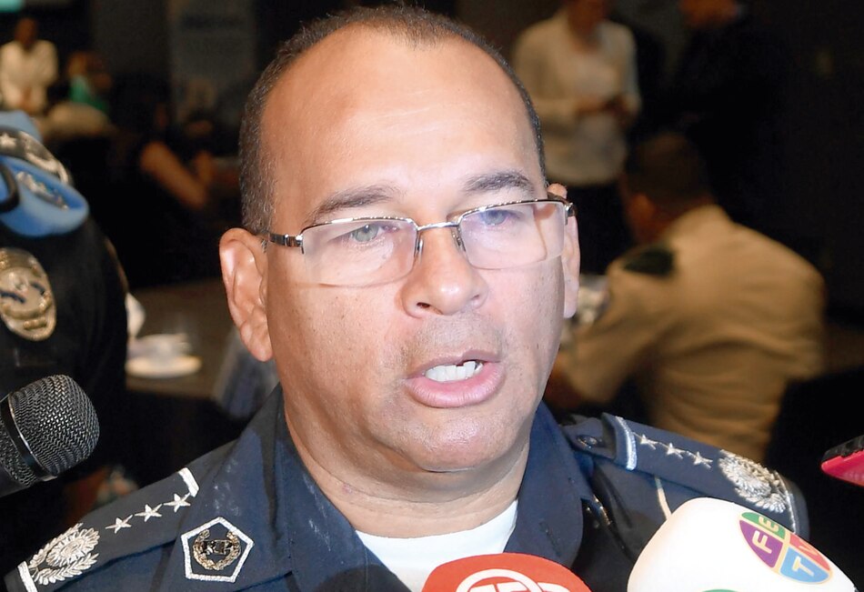 Junta disciplinaria destituye al comisionado Jacinto Gómez de la Policía Nacional