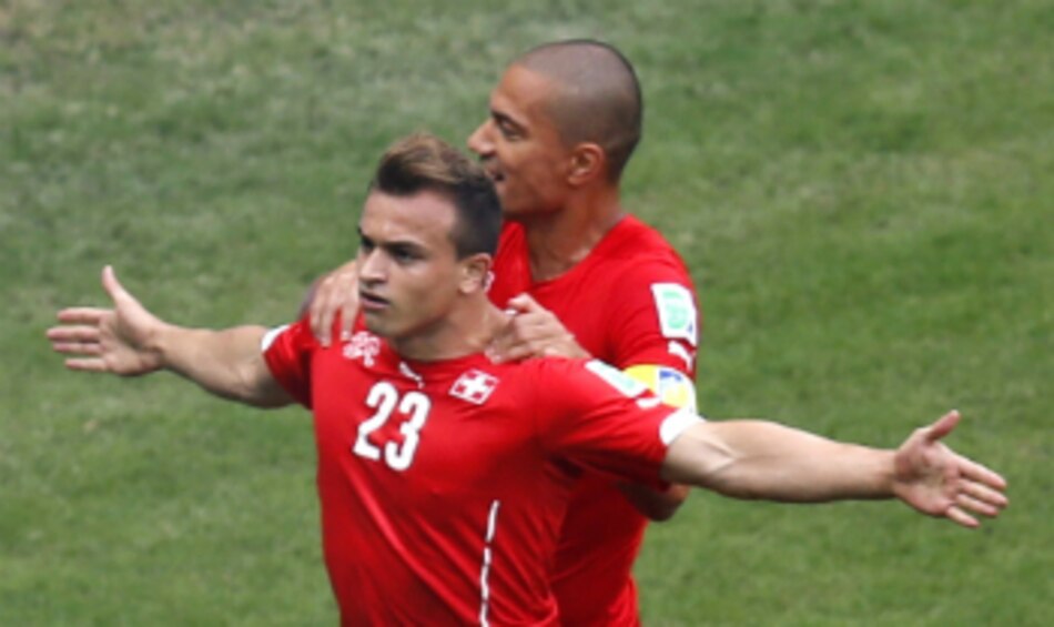 Suiza pasa a octavos tras golear a Honduras con tripleta de Shaqiri