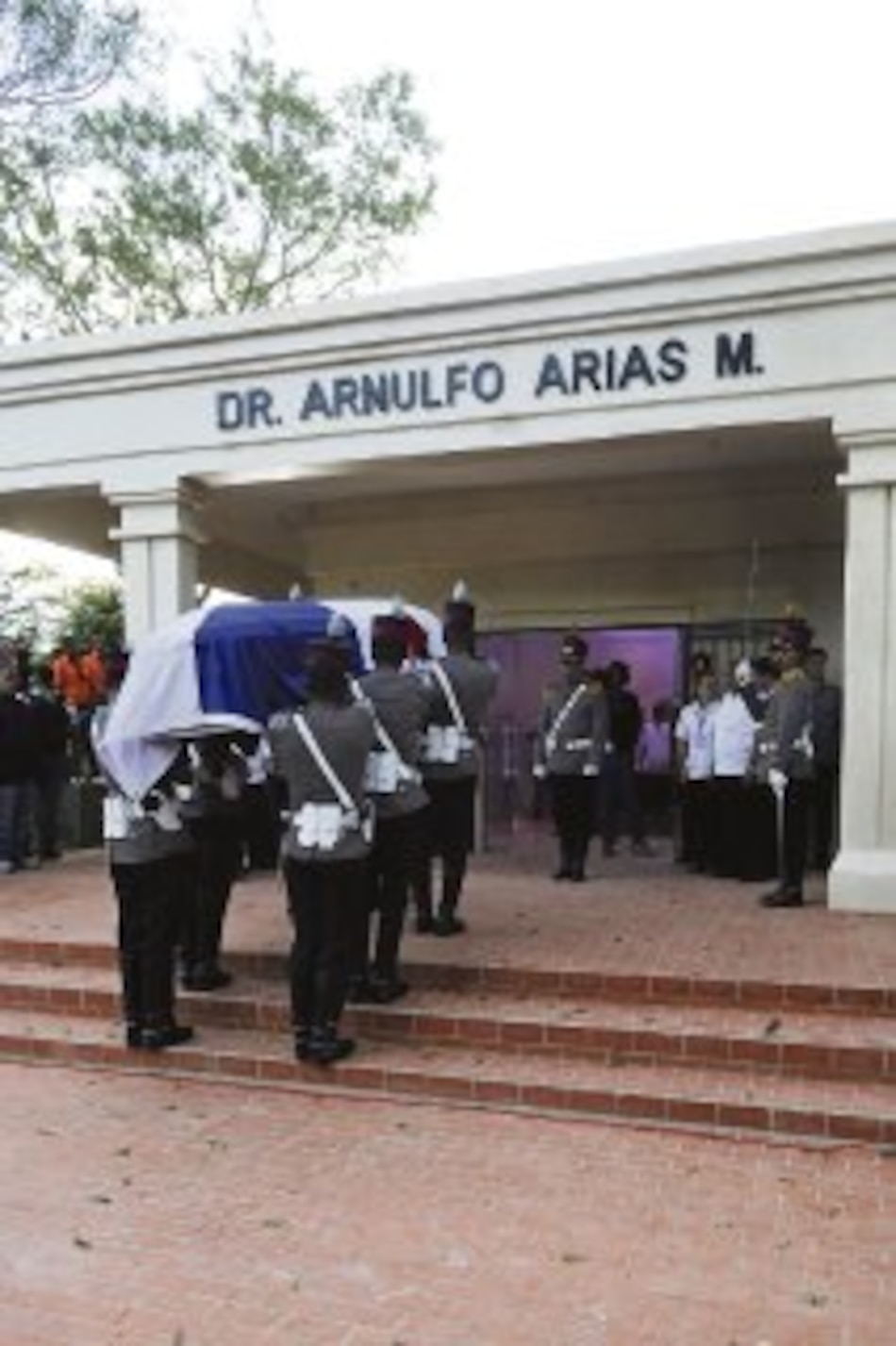 Arnulfo Arias Madrid descansa en su tierra natal