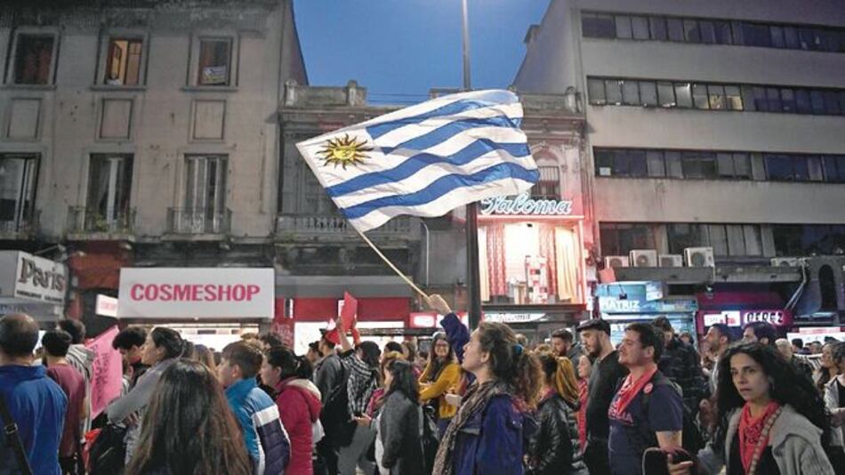 Uruguay elige hoy al sucesor del presidente Vásquez