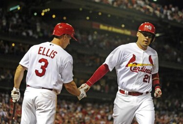 Craig pega cuatro imparables y los Cardenales evitan barrida