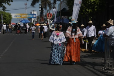 Comienzan los preparativos para el Desfile de las Mil Polleras 2026: alquilan tarimas por $54 mil