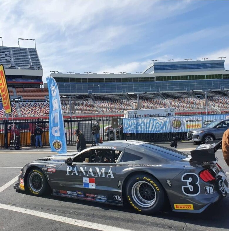 El panameño Óscar Terán clasifica en la primera posición en el circuito de Charlotte