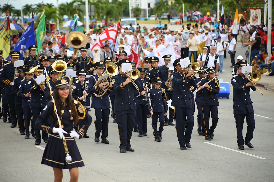 Desfiles patrios serán sin restricciones para las bandas de música