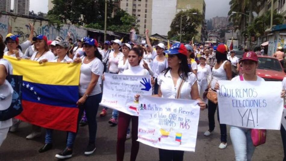 Venezolanas marchan para exigir fin a la ‘represión’