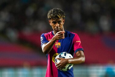 Apuñalan al padre del jugador Lamine Yamal en un estacionamiento en Barcelona