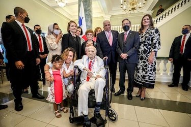 Cinco ciudadanos panameños son distinguidos con la medalla Victoriano Lorenzo