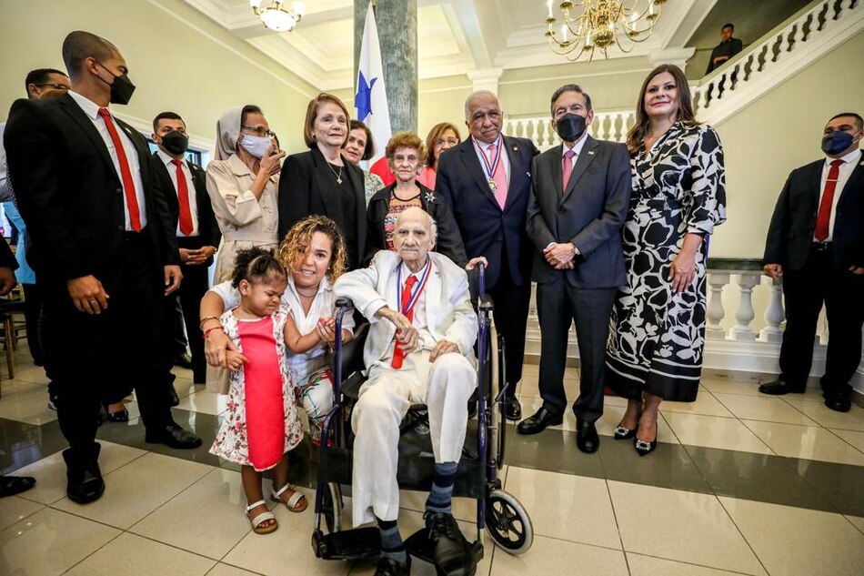 Cinco ciudadanos panameños son distinguidos con la medalla Victoriano Lorenzo