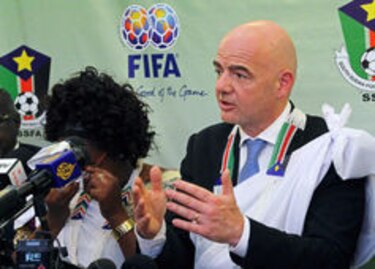 Infantino llega a Paraguay; empieza gira por Sudamérica