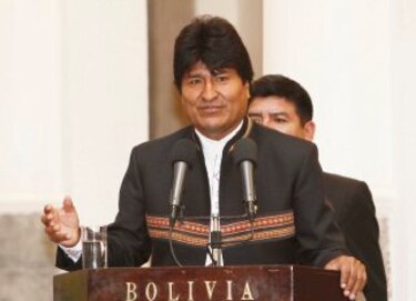 Morales se proclama invencible para elecciones de 2014