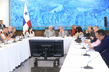 Presidente de la República y el Conep hacen un llamado a que se retome el trabajo y no se afecte el empleo