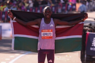 El keniano Kipruto gana el Maratón de Nueva York por 16 centésimas sobre Mutiso