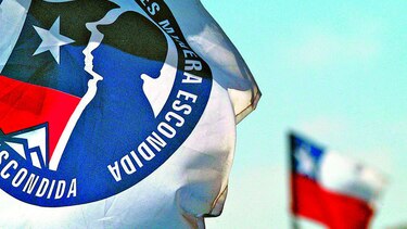 Trabajadores negocian salario