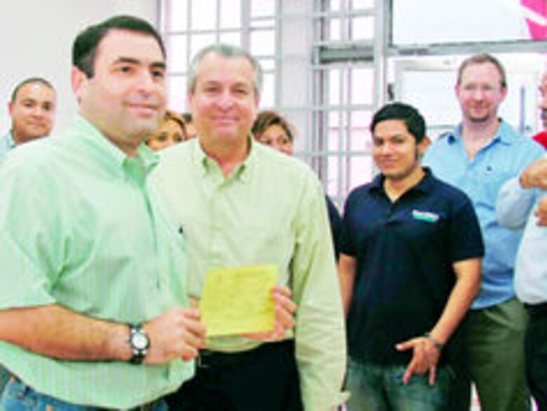 Vida de lujos, gracias al negociado de visas