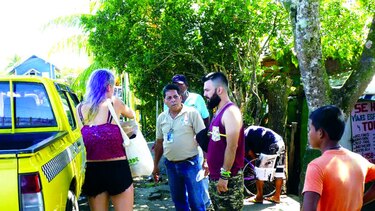 Amenazan con paralizar servicio de taxis en Isla Colón