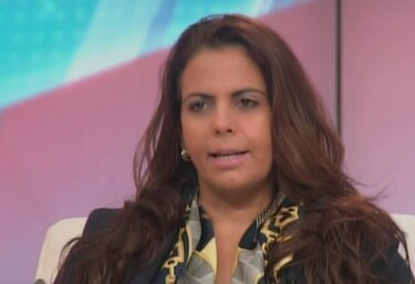 Vega insiste que renunció como dicta la norma