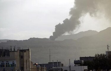 Al menos 141 muertos en Yemen, a donde no llega la ayuda humanitaria