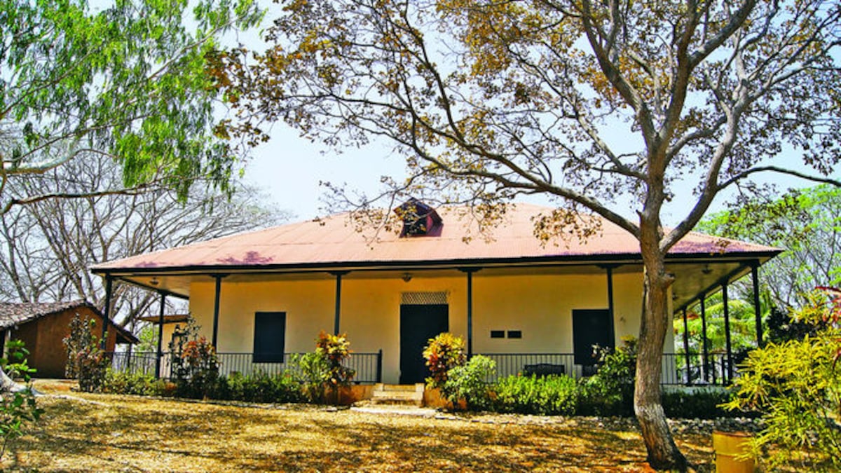 El viejo caserón del Dr. Belisario Porras fue restaurado en 1977, luego de estar abandonado durante décadas, sirviendo para guardar piensos y granos para los animales.