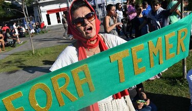 Miles se reúnen en acto en Sao Paulo para pedir elecciones directas