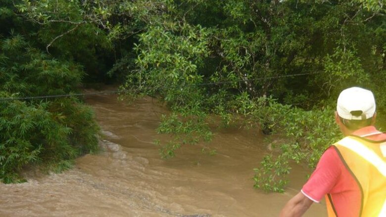 Crecida de río afecta suministro de agua en Los Santos