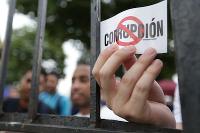 Cárcel para ‘botellas’ y descuentos a diputados: los proyectos anticorrupción que se atascaron en la Asamblea Nacional 