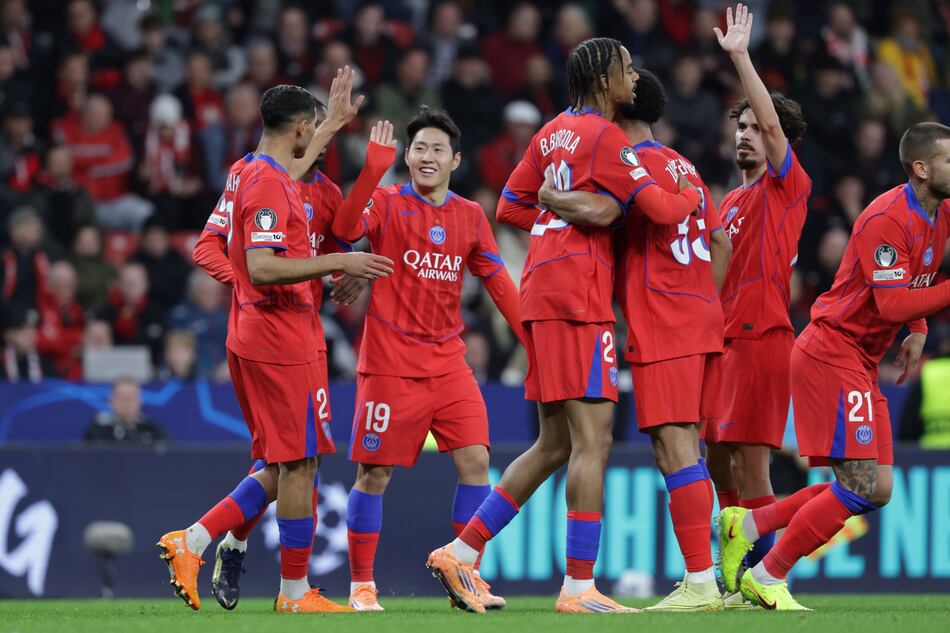 El PSG aniquila al Leverkusen en medio de dos expulsiones y un penalti fallado