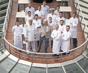 Chef Ducasse lanza barco restaurante
