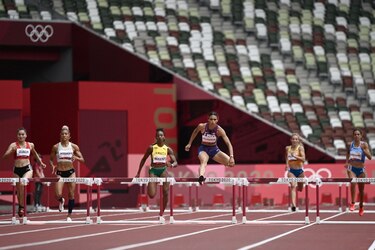 La panameña Gianna Woodruff clasifica para las semifinales de los 400 metros vallas en los Juegos Olímpicos