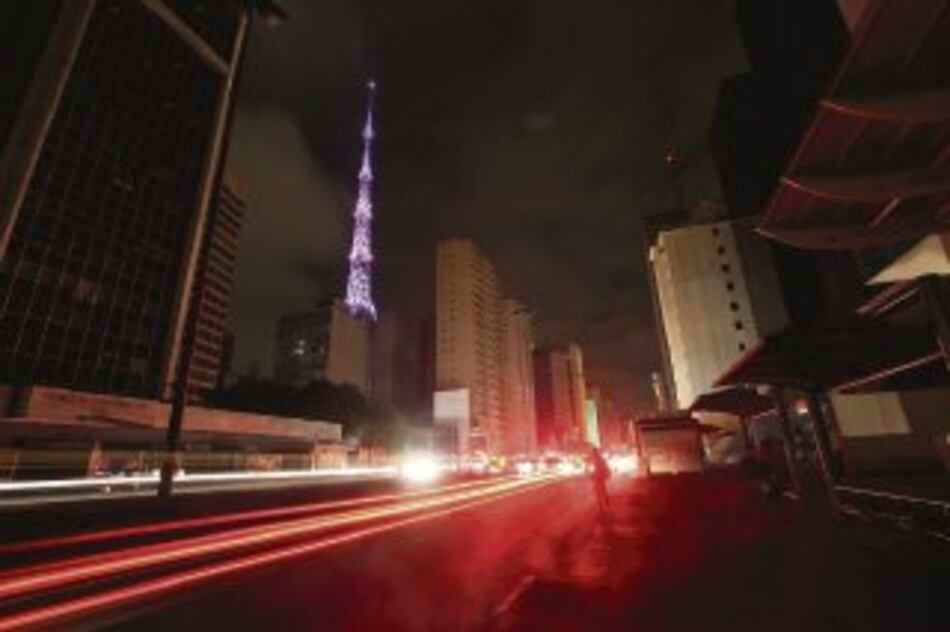 Investigan las causas de apagón en Brasil