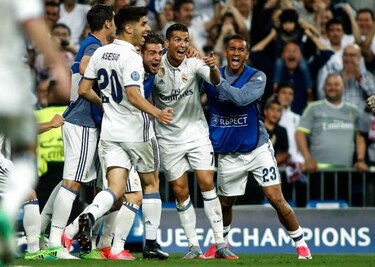 Un triplete de Cristiano Ronaldo mete al Real Madrid en semifinales