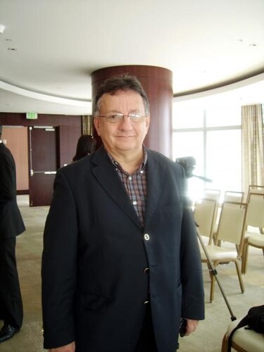 EU concede asilo a periodista ecuatoriano Emilio Palacio