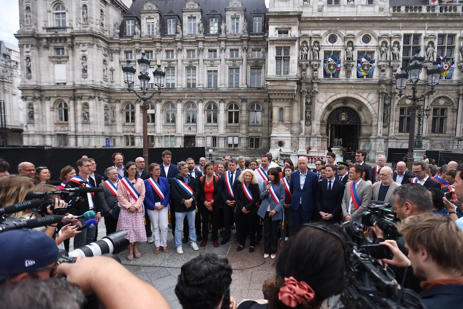 Al menos 157 detenidos por los disturbios en Francia en una noche con menos incidentes