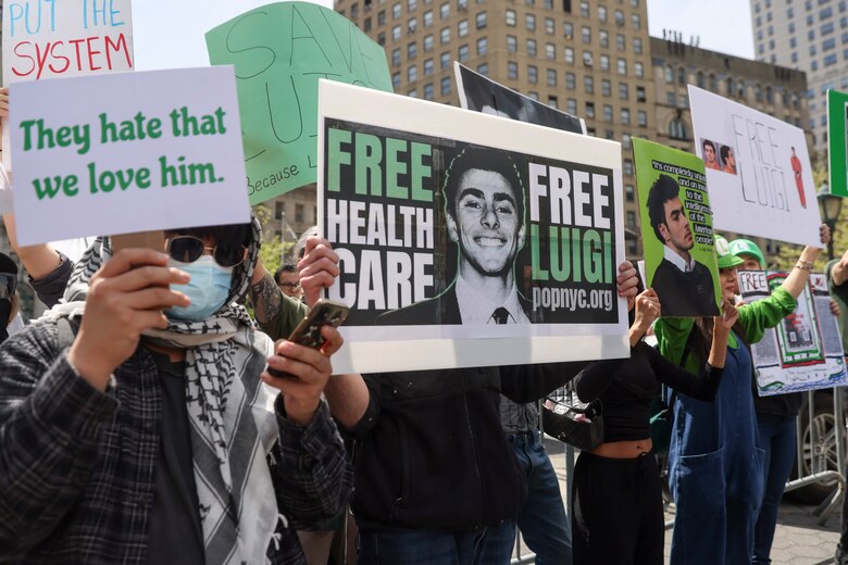 Luigi Mangione se declara ‘no culpable’ de cargos federales por asesinato