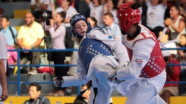 Carolena Carstens gana el oro en taekwondo