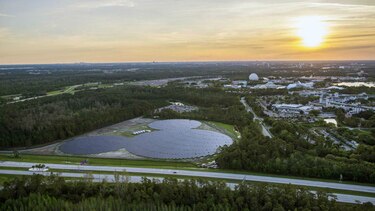 Disney devela centro de energía solar con forma de Mickey