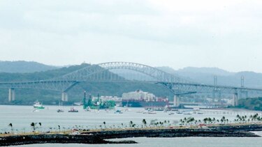 40% de avance en muelle de industrias marítimas