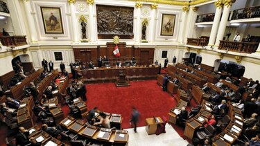 ‘Kuczynski decidió el camino de la sumisión’