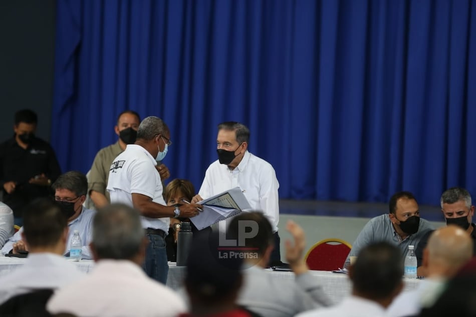 El paro en la provincia de Colón continúa y ahora es indefinido: Cuco