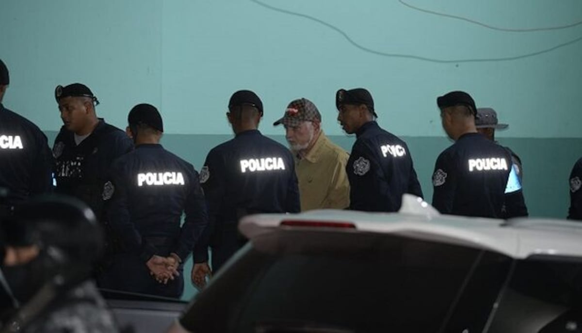 El expresidente Martinelli regresa a El Renacer tras terminar la audiencia de este jueves.