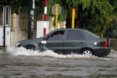 Dos muertos y más de 10 mil damnificados deja tormenta en Cuba