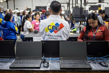 Venezuela encara unos comicios empañados por detenciones y un presunto plan ‘terrorista’
