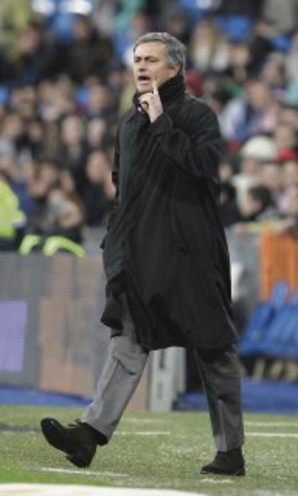 Mourinho pide varios títulos para 2011