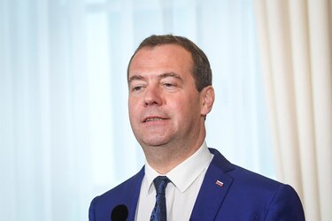 Expresidente de Rusia amenaza con lanzar un misil hipersónico contra la sede del Tribunal de La Haya