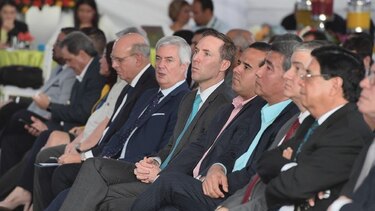 Primera piedra en la construcción de la zona logística de Aitsa