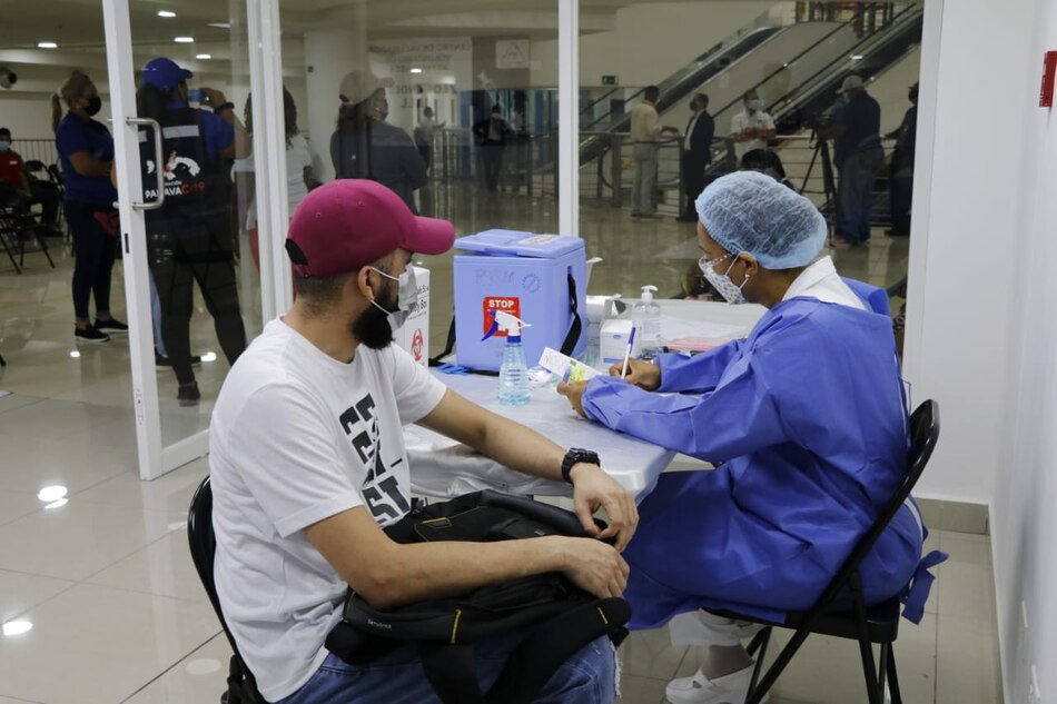 Habilitan centro de vacunación contra la Covid-19 en Los Andes Mall