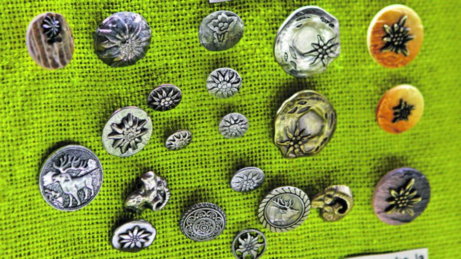 Abren museo dedicado a los botones